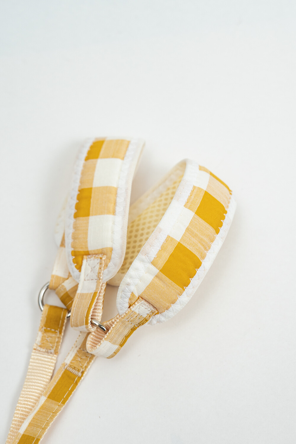 Accesorio Pretal Con Correa Beige