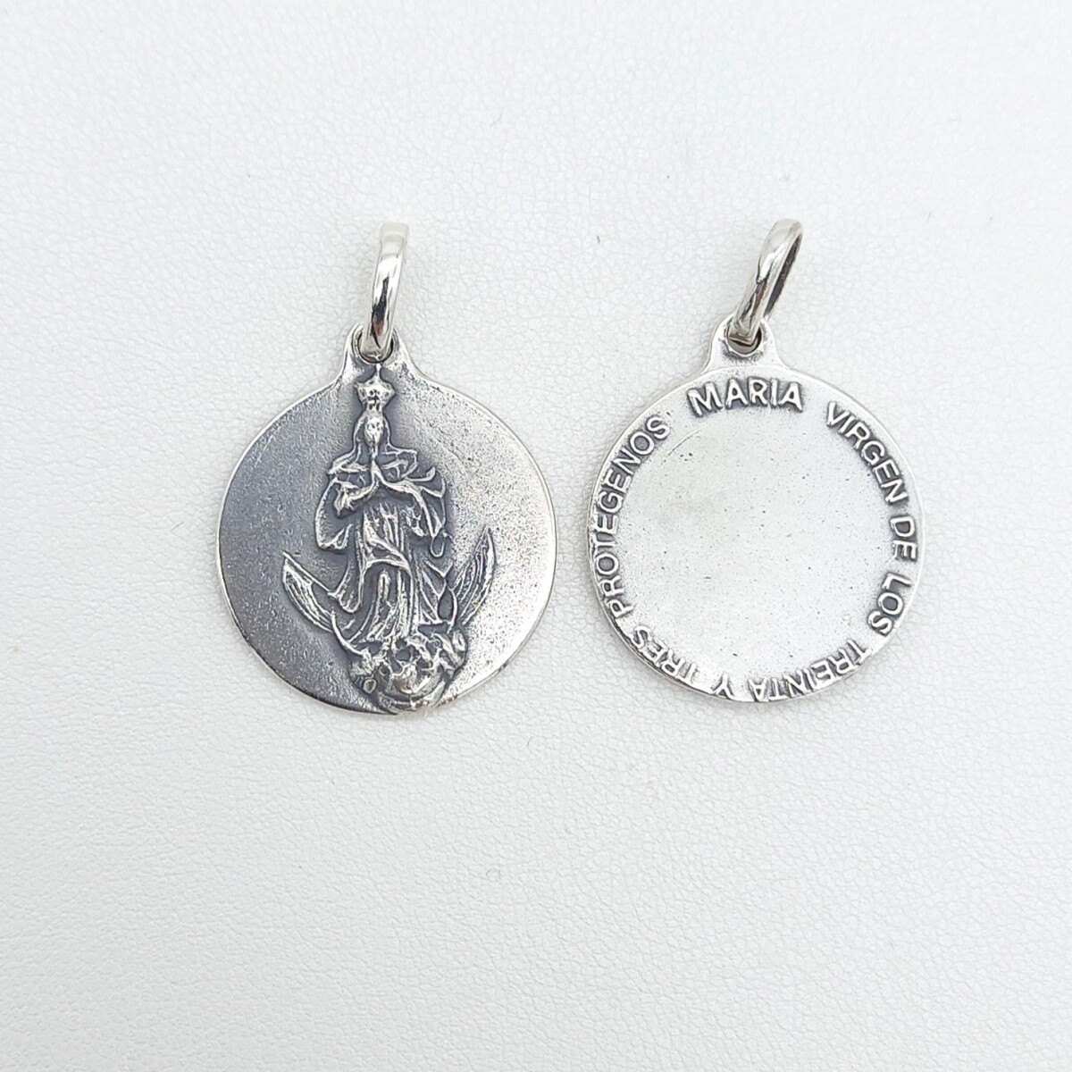 Medalla de plata 925, VIRGEN DE LOS 33. 