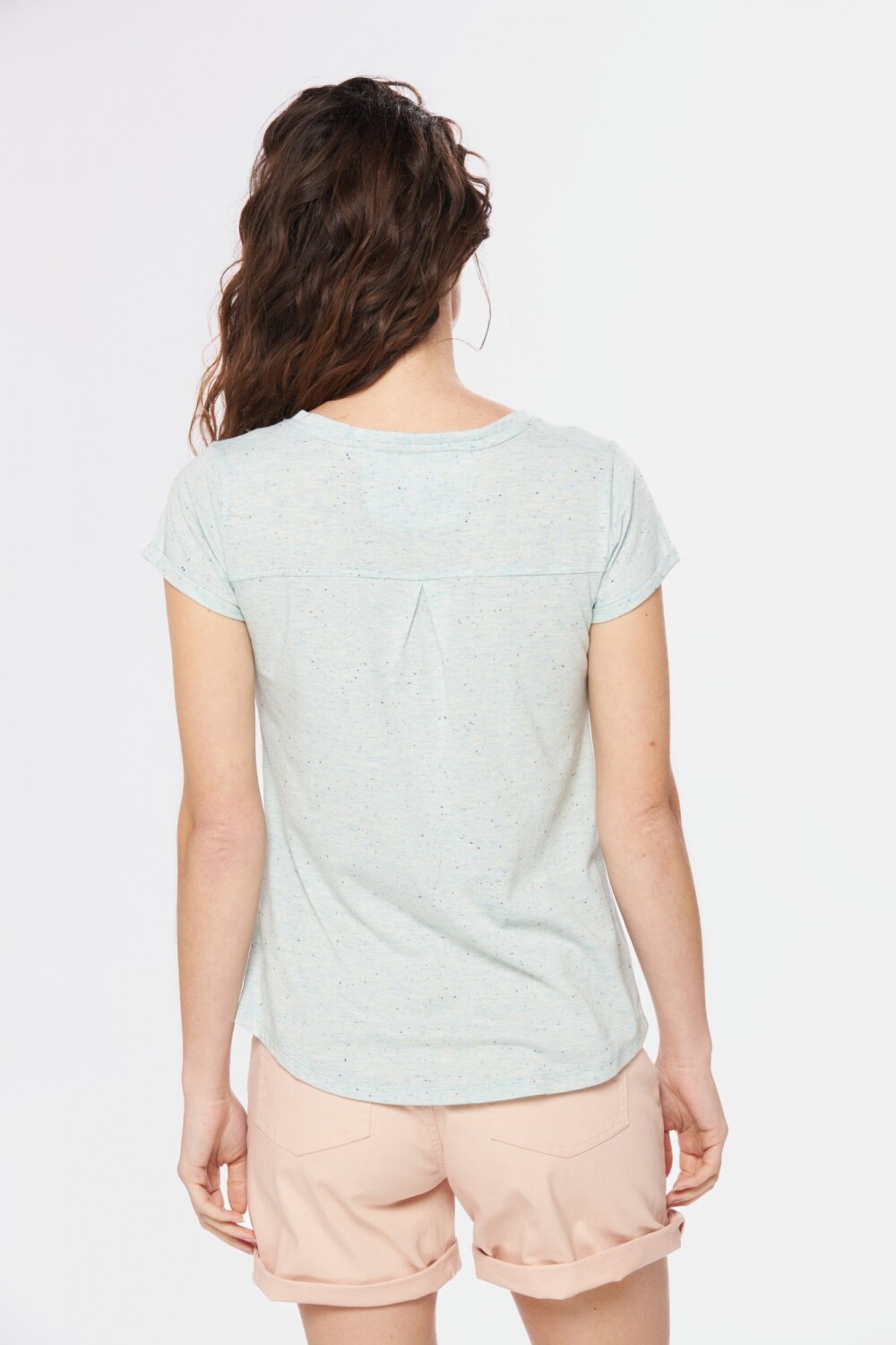 REMERA CON BOTONES Menta