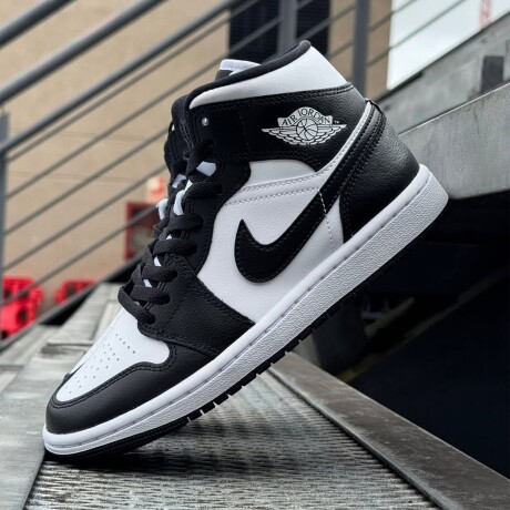 Championes Nike Air Jordan 1 Mid White