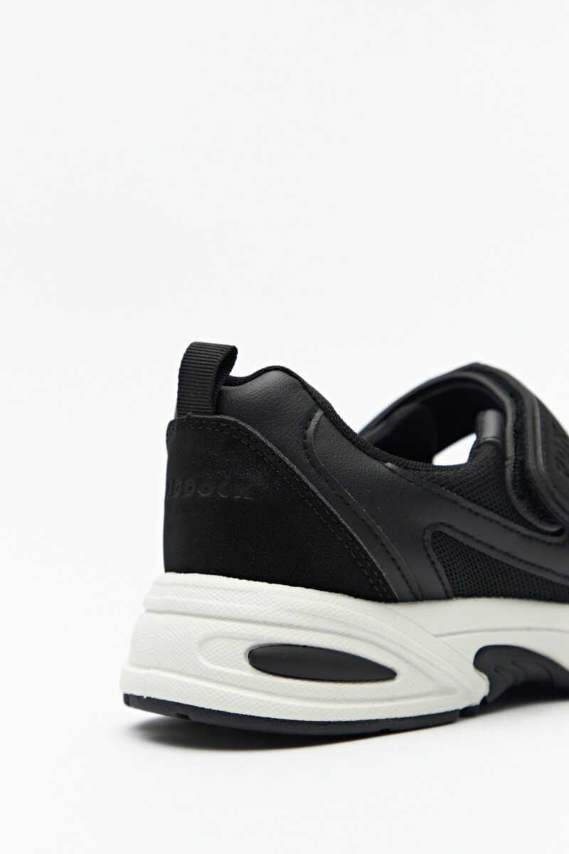 ZAPATILLA WILLEMINA Negro