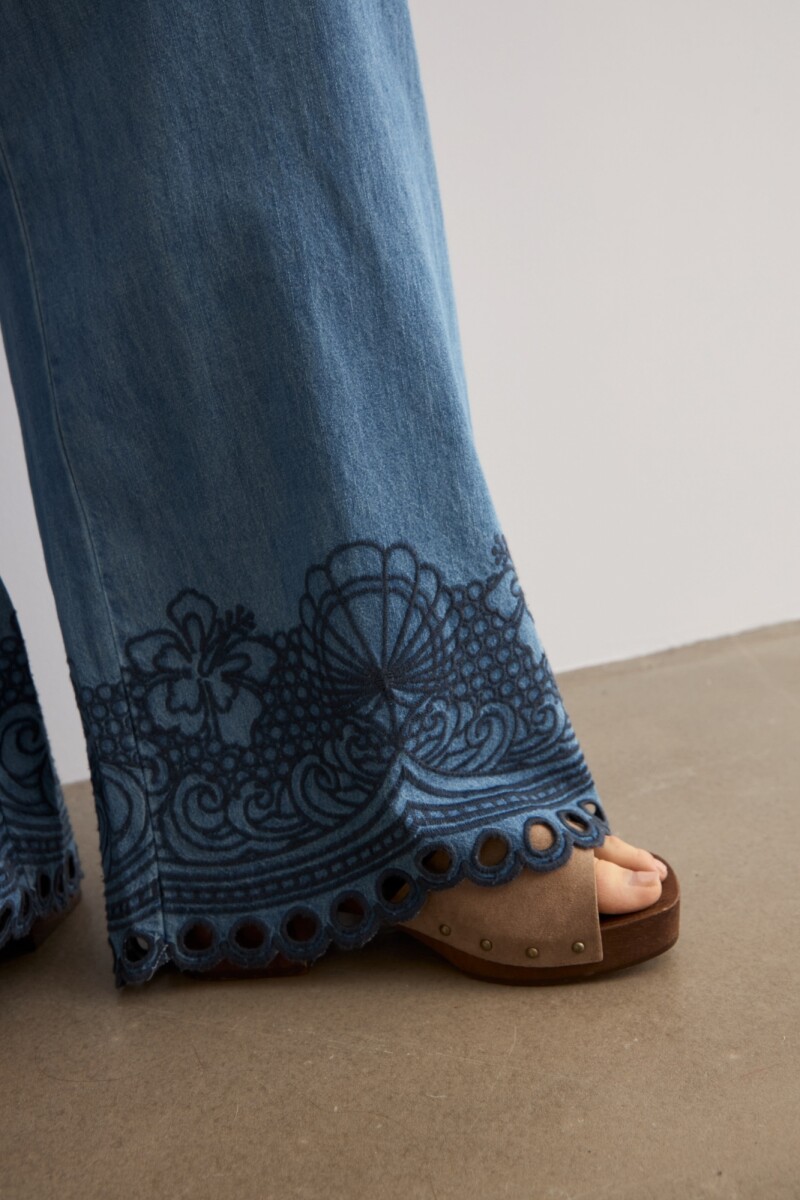 Pantalón de jean bordado jean medio