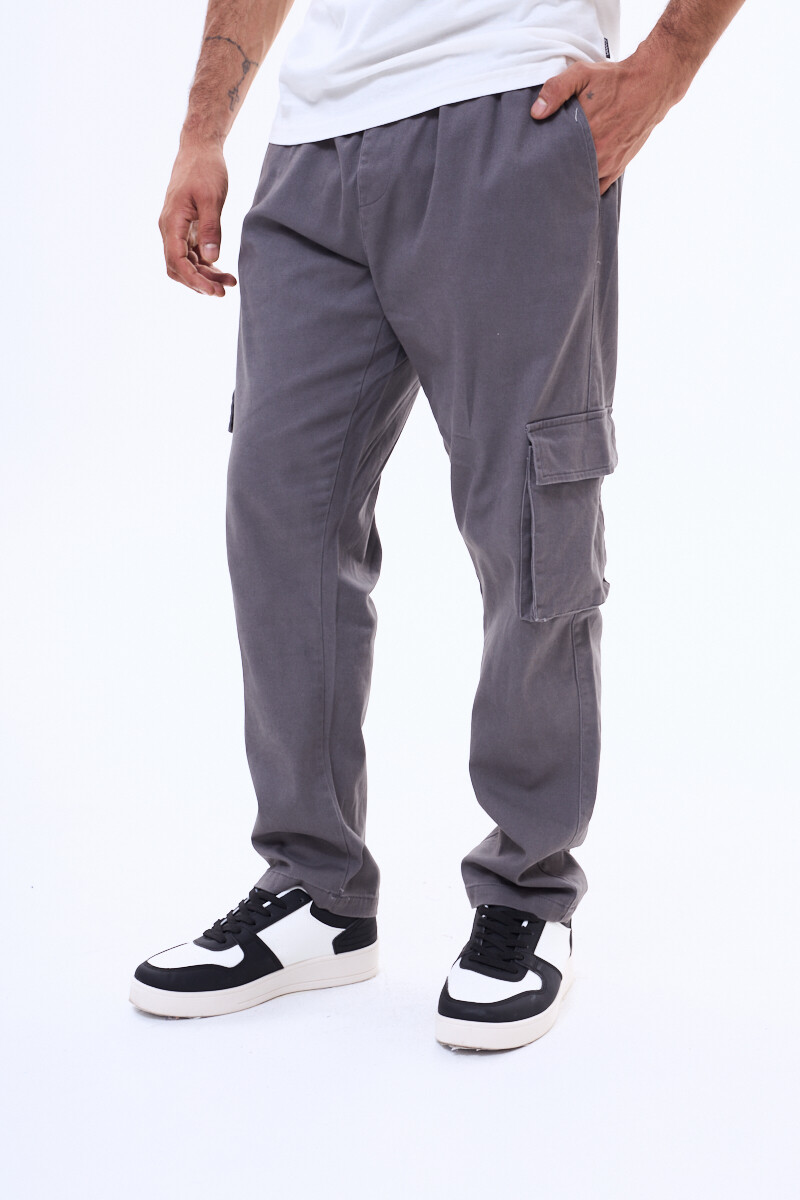 Pantalon de gabardina Durazno Gris
