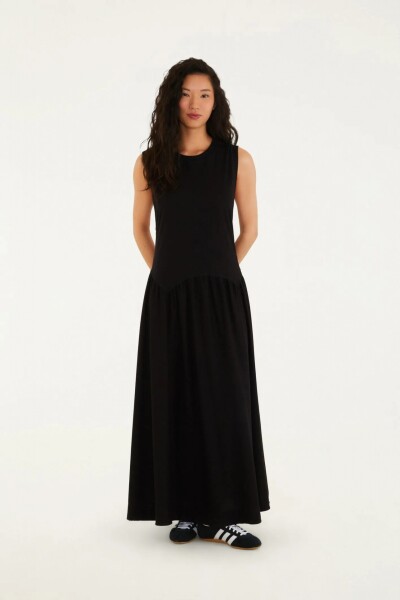 VESTIDO MAXI REGATA Negro