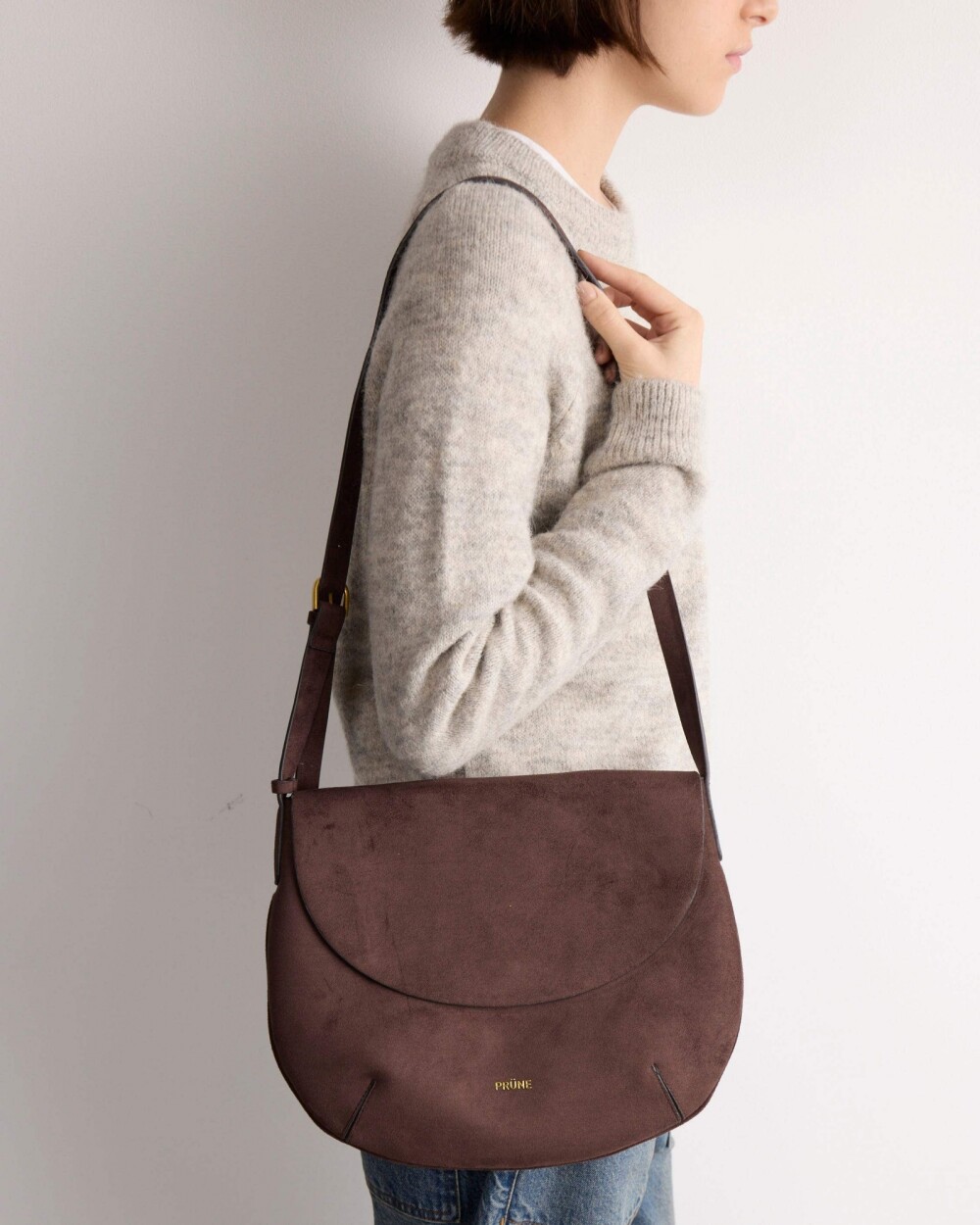 Cartera al hombro Mod en efecto gamuza Chocolate
