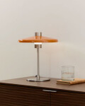 Lámpara de mesa Nuvira de acero cepillado gris claro y pantalla naranja