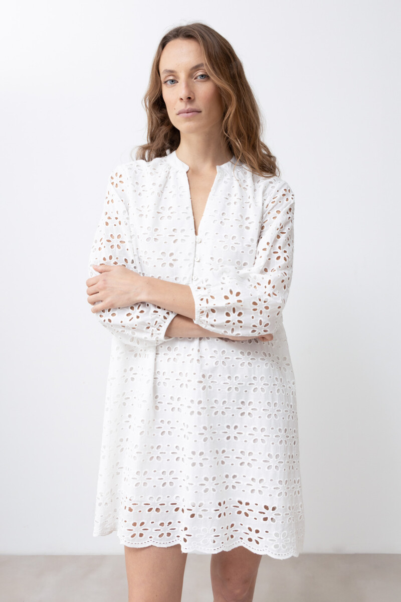 Vestido broderie cuello mao blanco