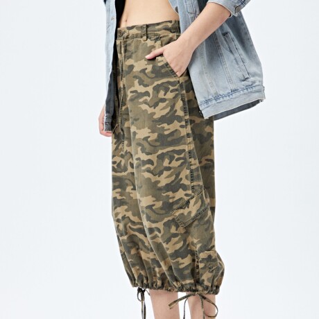 BERMUDA SKATER PRINT Verde Militar