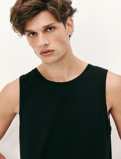 MUSCULOSA BÁSICA WORLD NEGRO