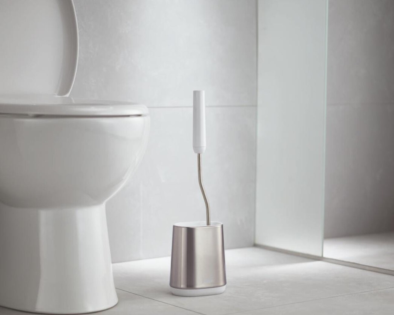 Cepillo de Inodoro Flex™ Lite Steel – Acero Inoxidable Joseph Joseph Cepillo de Inodoro Flex™ Lite Steel – Acero Inoxidable Joseph Joseph