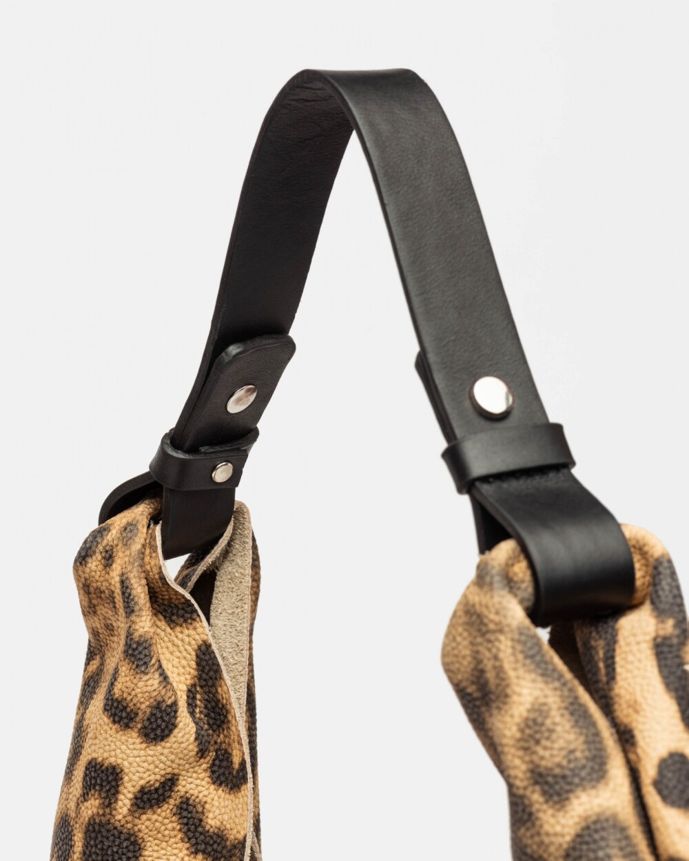 Bolso The Shopping En Cuero Animal Print Camel