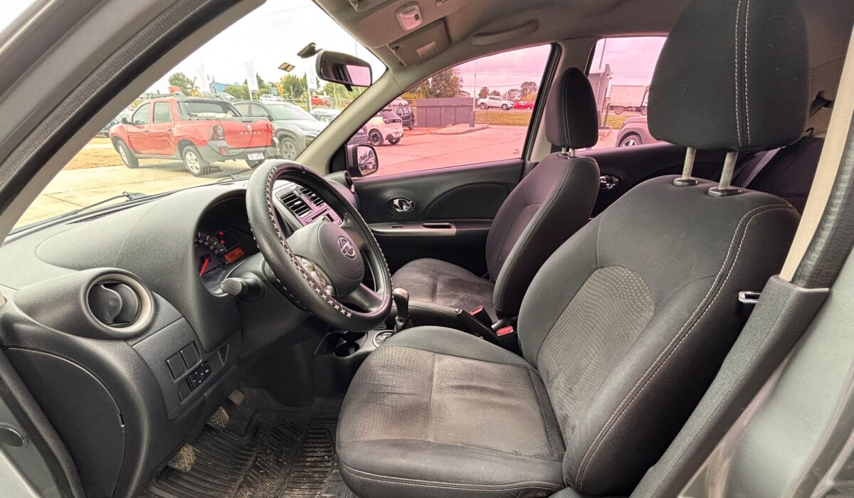 Nissan March Extra Full - 2014 Nissan March Extra Full - 2014