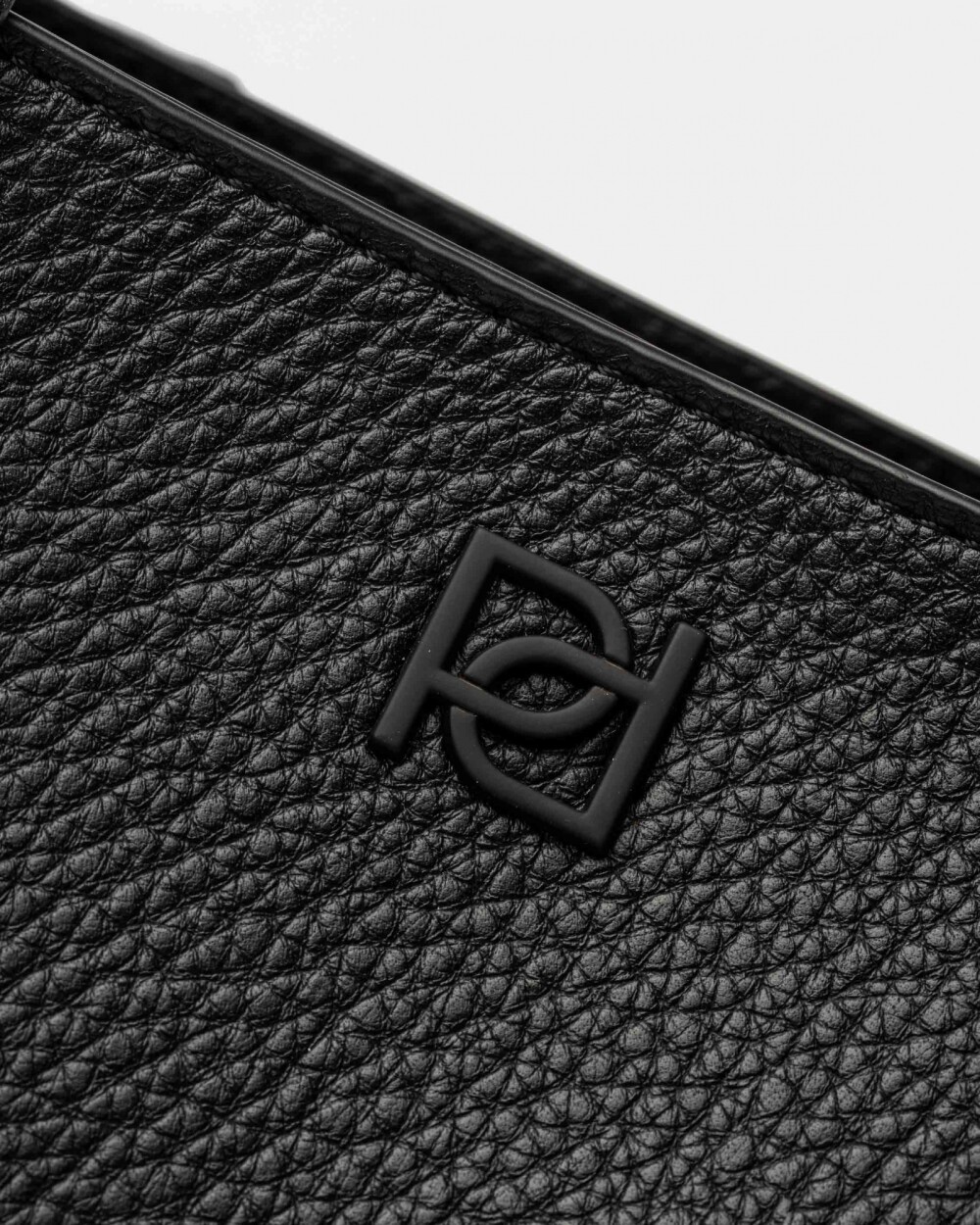 Cartera al Hombro Oslo en Efecto Cuero Graneado Negro