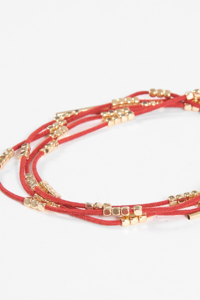 Collar cordón detalles metálicos bordo