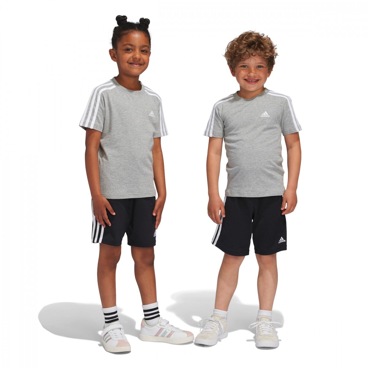 Conjunto Essentials 3-Stripes Set de Niños - Gris 