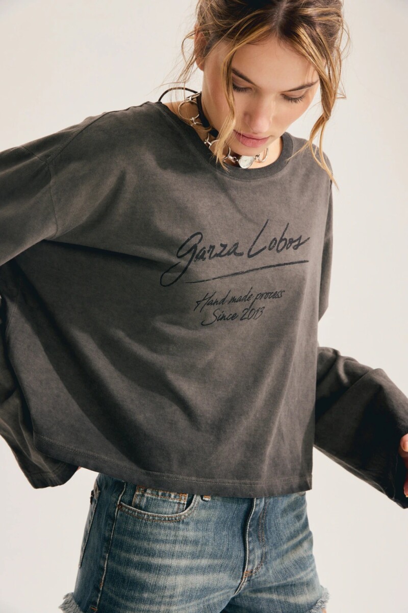 REMERA ARCHIVE Gris