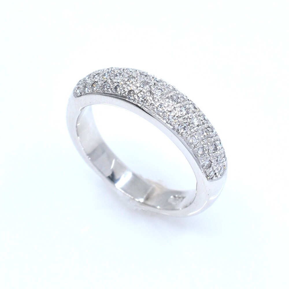 Anillo en oro 18k blanco con brillantes Anillo en oro 18k blanco con brillantes