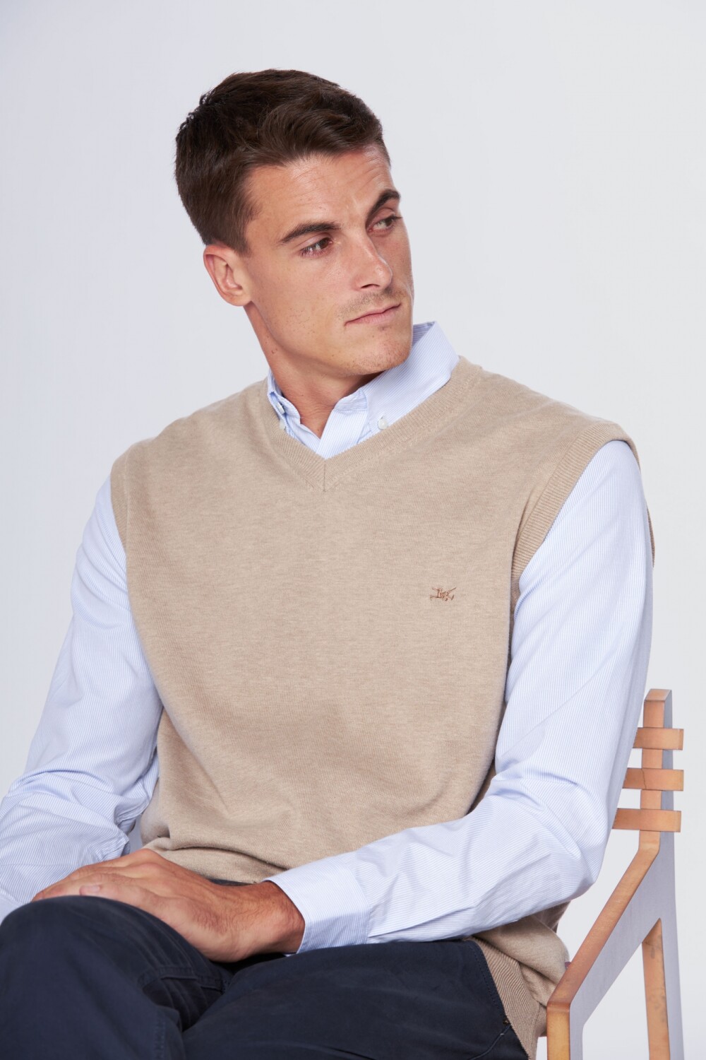 CHALECO TEJIDO Beige