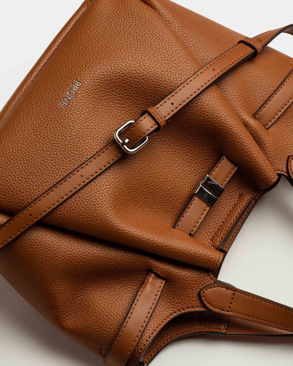 Cartera de mano Marble en efecto cuero graneado Cuoio