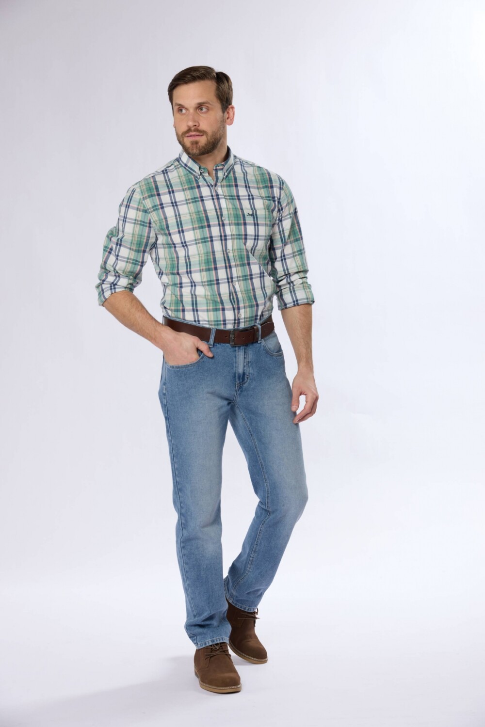 PANTALÓN DE JEAN CLÁSICO Azul claro
