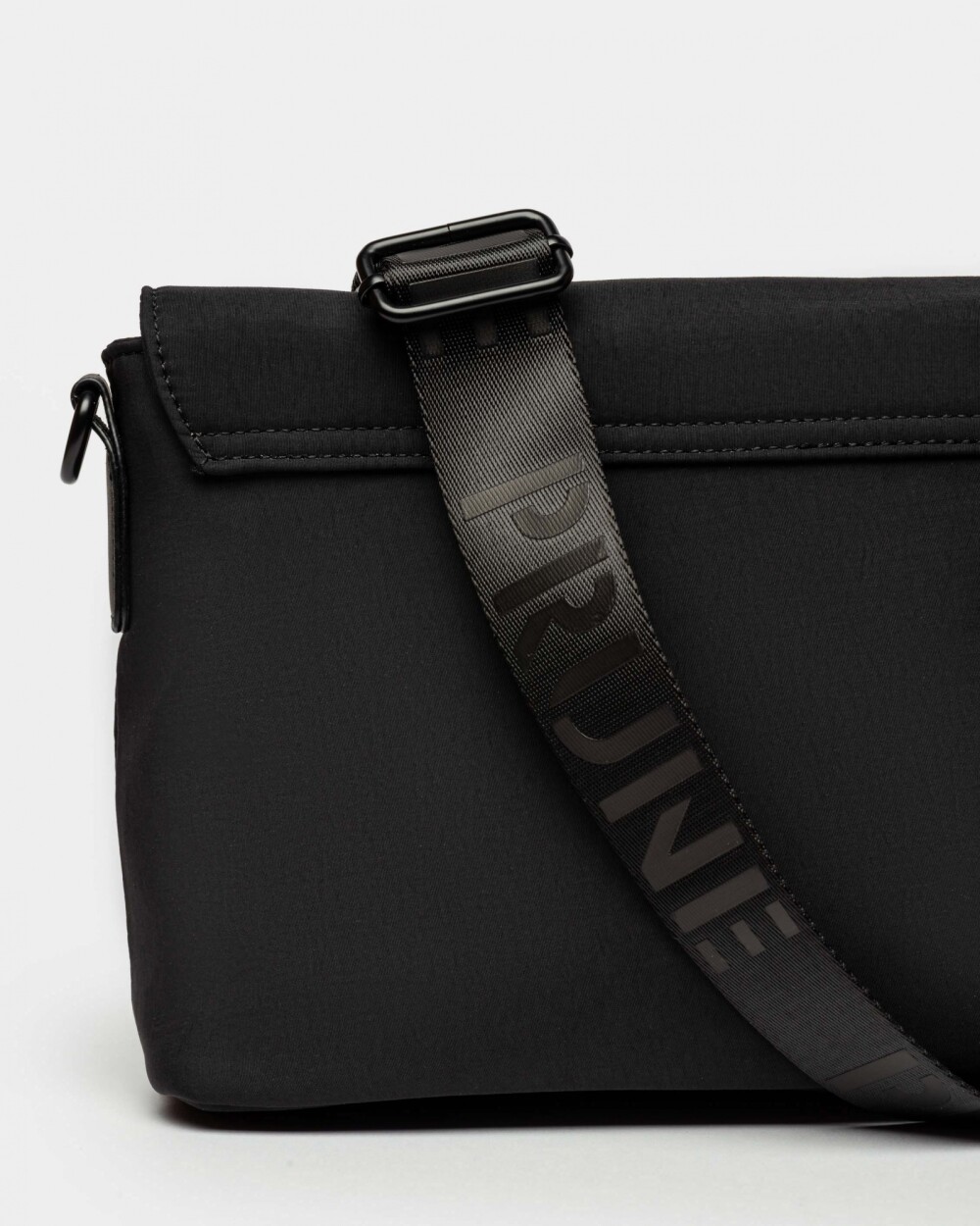 Bandolera Flight En Nylon Negro