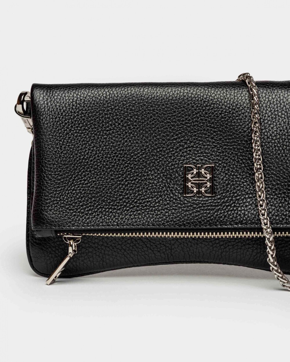 Mini bag Curve en cuero graneado Negro