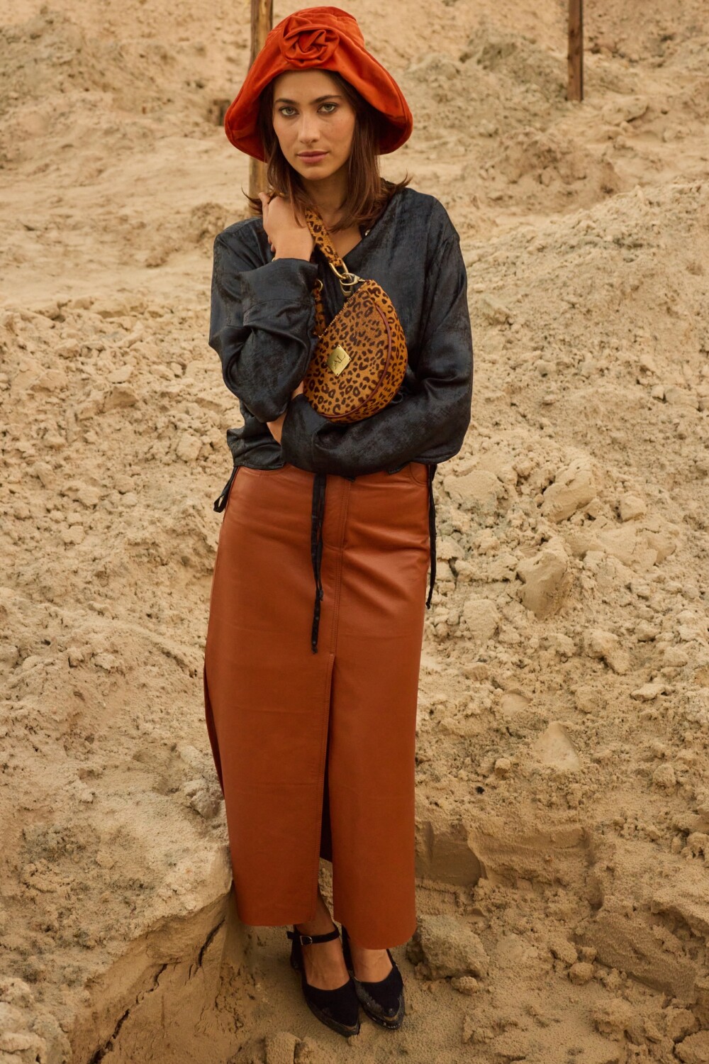 Friend Low Rise Skirt Camel