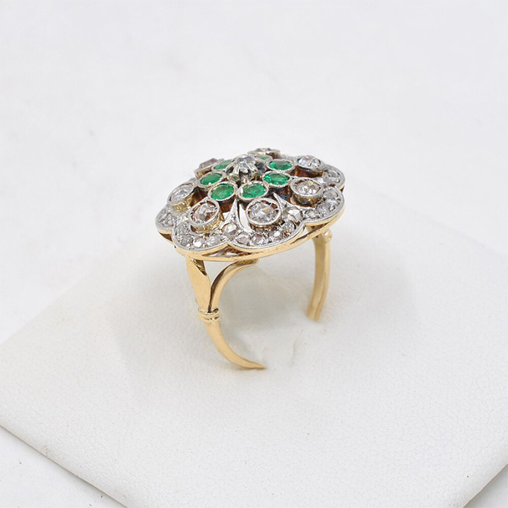 Anillo Oro 18K, Brillantes, Diamantes Y Esmeraldas Anillo Oro 18K, Brillantes, Diamantes Y Esmeraldas
