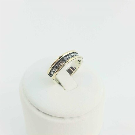 Anillo de Plata 925 con Double de Oro 18k y Circonias. Anillo de Plata 925 con Double de Oro 18k y Circonias.