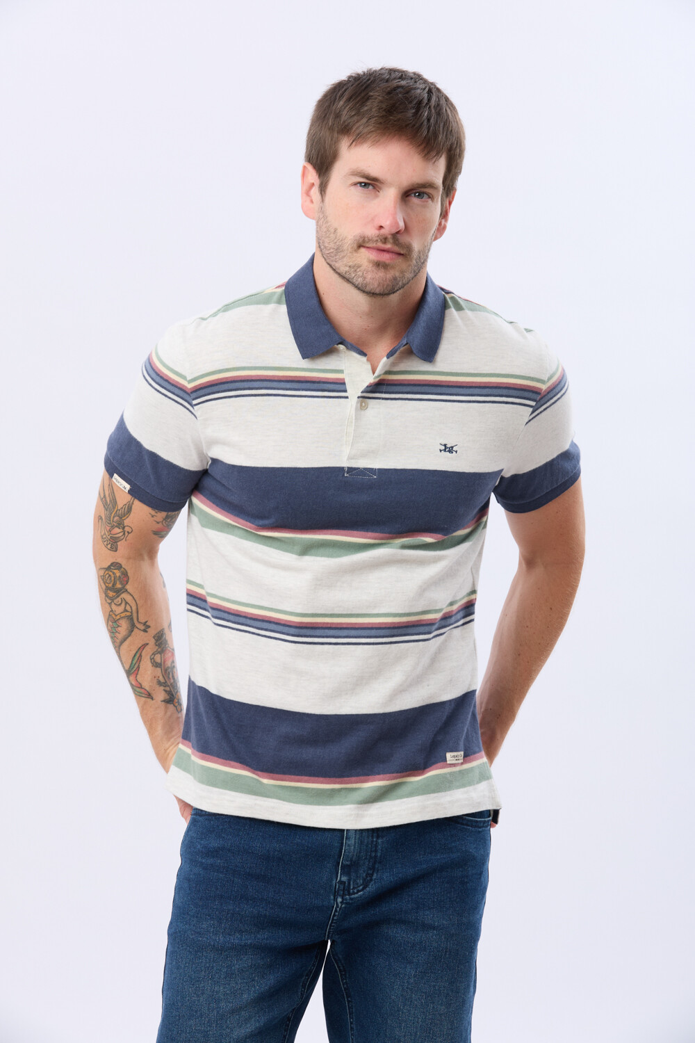 REMERA POLO RAYADA Gris