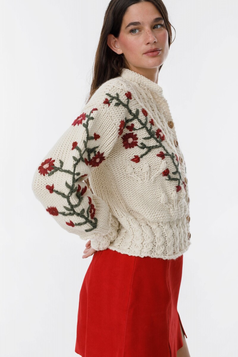 Cardigan Magnolia Crudo con bordado
