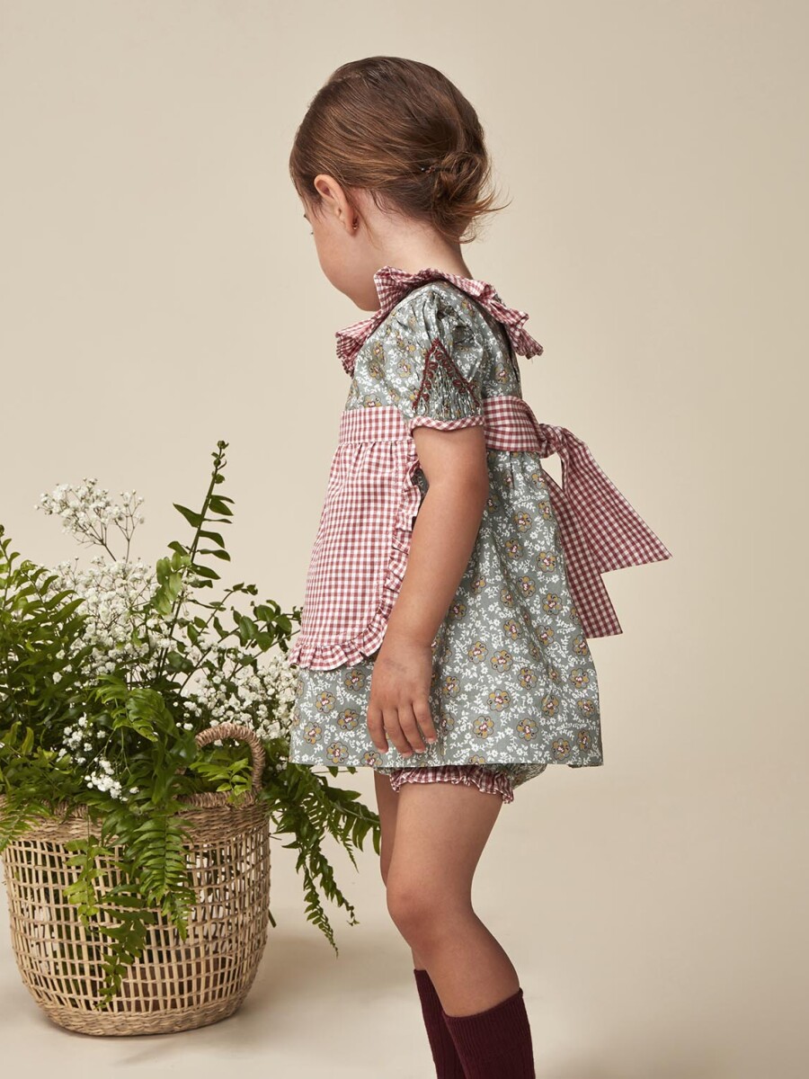 Vestido Con Delanta Verde Oscuro