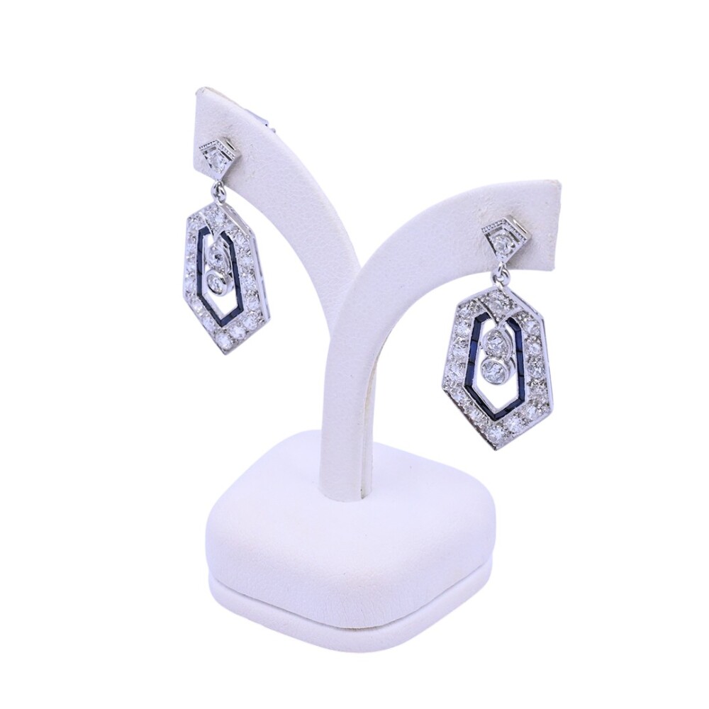 Caravanas oro 18 k blanco zafiros sintéticos y brillantes. Caravanas oro 18 k blanco zafiros sintéticos y brillantes.