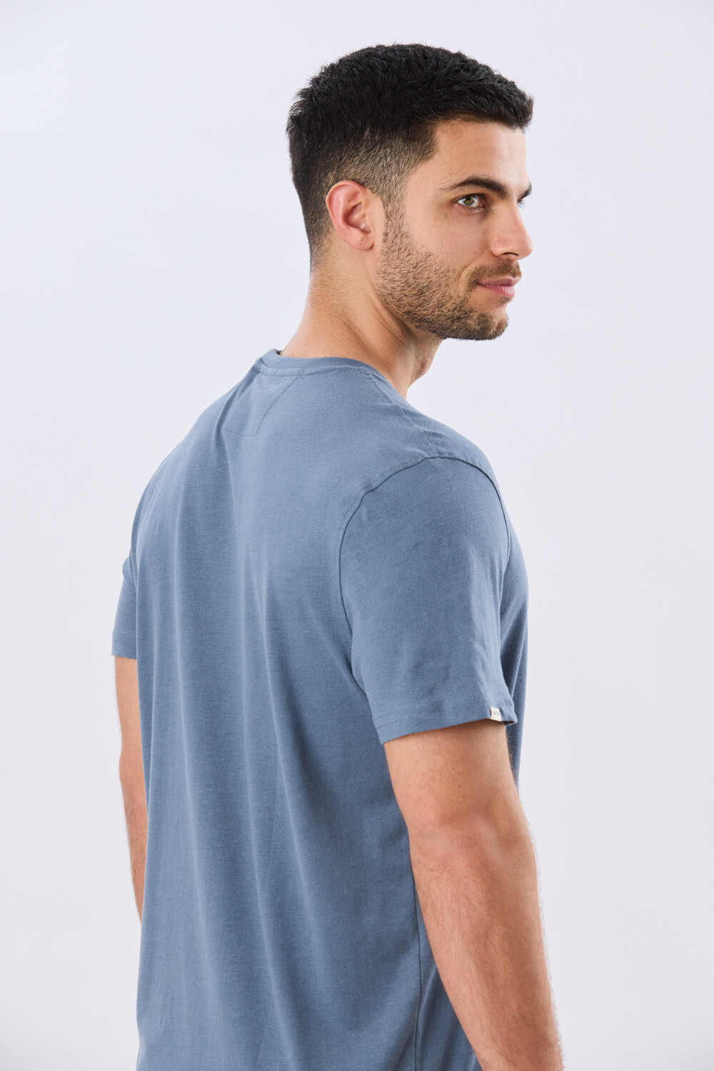 REMERA ESTAMPADA DE ALGODÓN Piedra