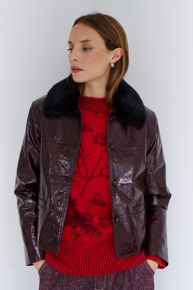 CHAQUETA GLOSSY BURDEOS