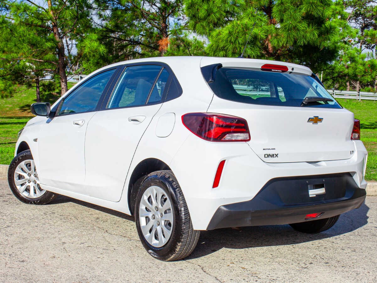 Chevrolet Onix LT 1.2 Extra Full | Permuta / Financia Chevrolet Onix LT 1.2 Extra Full | Permuta / Financia