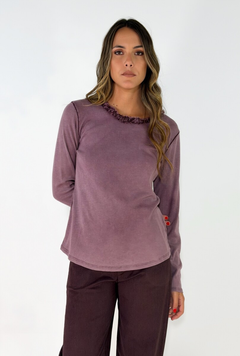 REMERA GAURA - PURPURA 