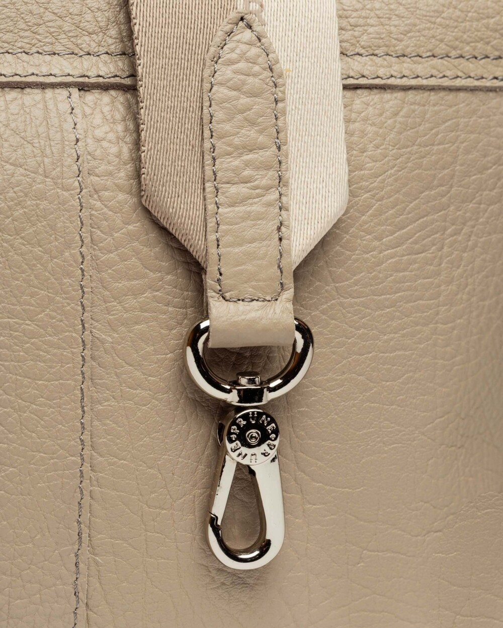 Morral Nina en cuero graneado Taupe