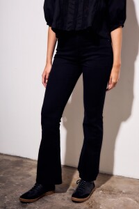 Jean Flare Negro