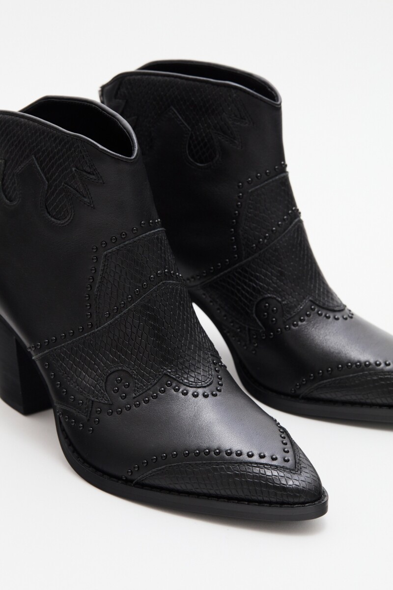 Bota Wain Negro