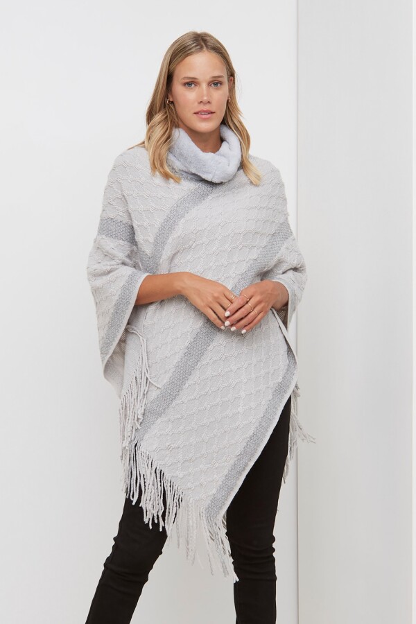 Poncho Detalle Piel GRIS