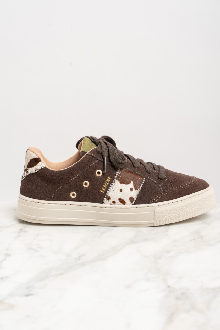 Zapatilla Gamuza Animal Print Vaca Marron