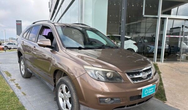 BYD S6 GSI 2,0 MT - 2014 BYD S6 GSI 2,0 MT - 2014