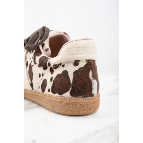 Zapatilla Pelo Vaca Marrón