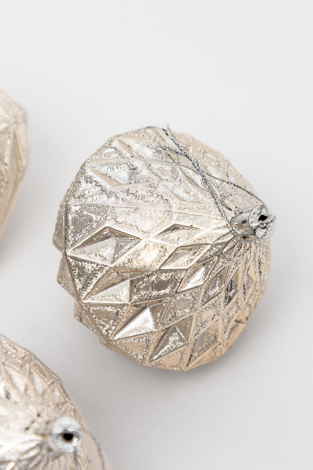 Colgante Esferas Bellotas, 4 Un. Color Unico