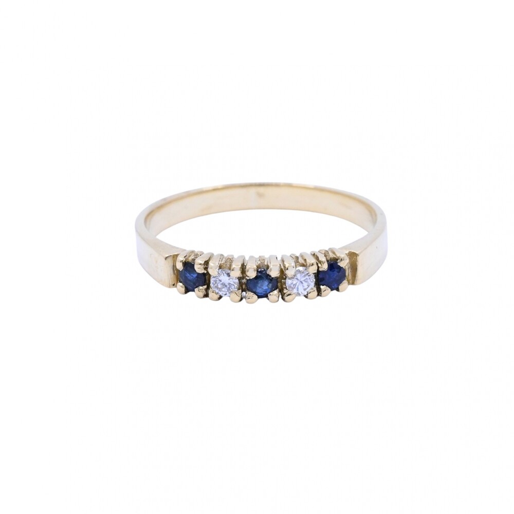 Anillo medio sin fin oro 18k con 3 zafiros azules y 2 brillantes. Anillo medio sin fin oro 18k con 3 zafiros azules y 2 brillantes.