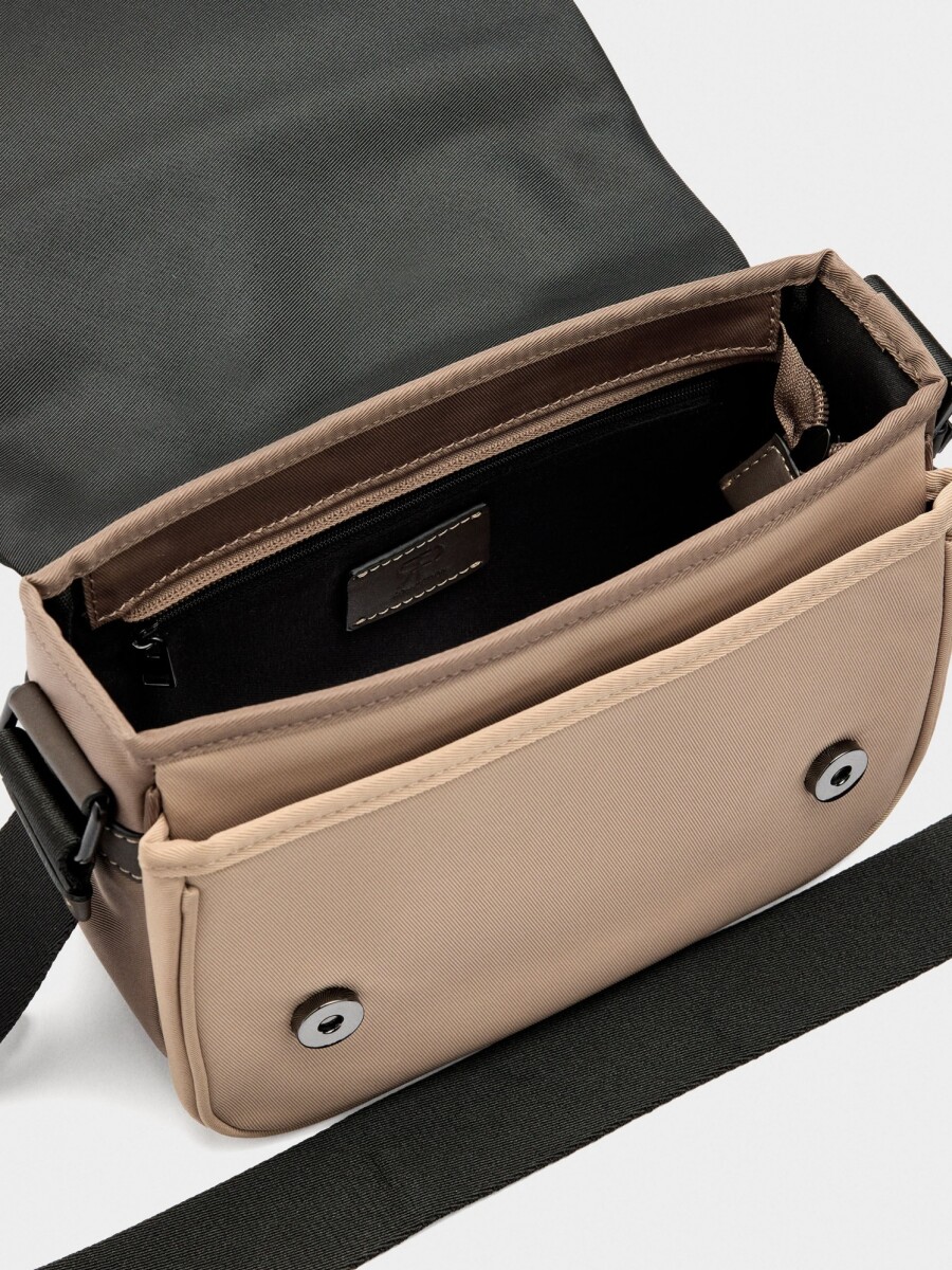 Bolso Bandolera Color Block De Nylon negro