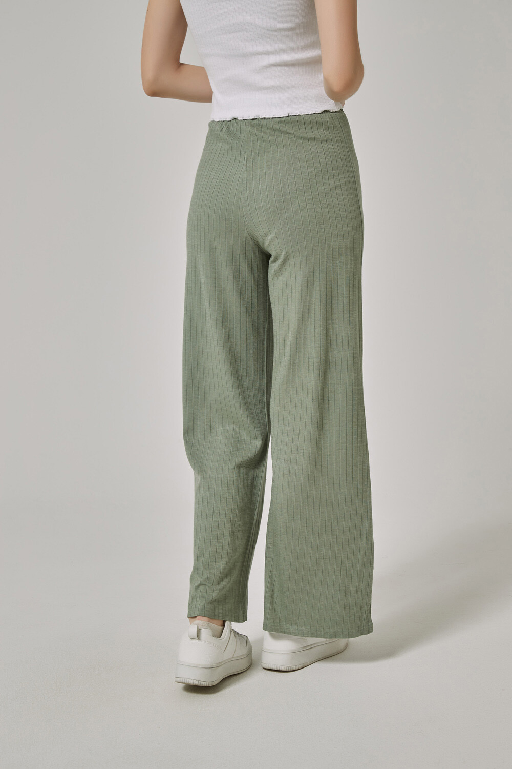 Pantalon Priego Verde Grisaceo