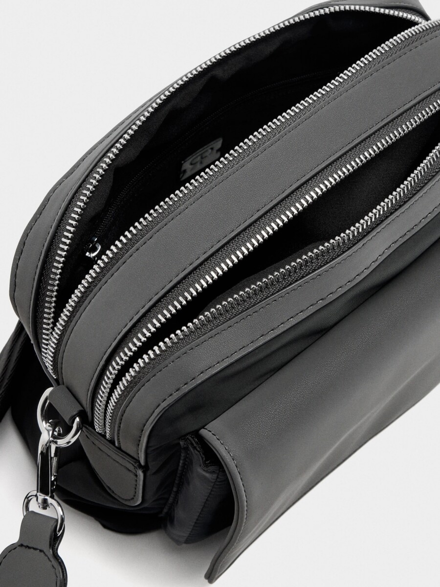 Bolso Bandolera De Nylon Con Solapa negro