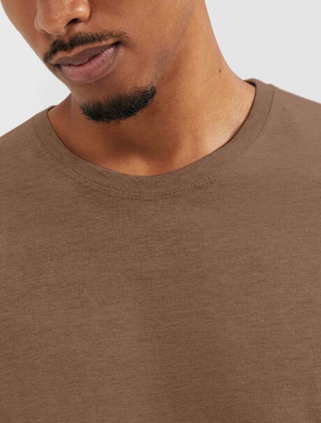 CAMISETA BÁSICA MANGA CORTA MARRÓN